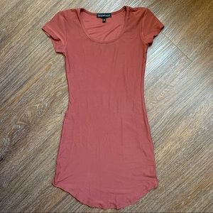 ☆ Pottery Red Short Form Fitting Dress